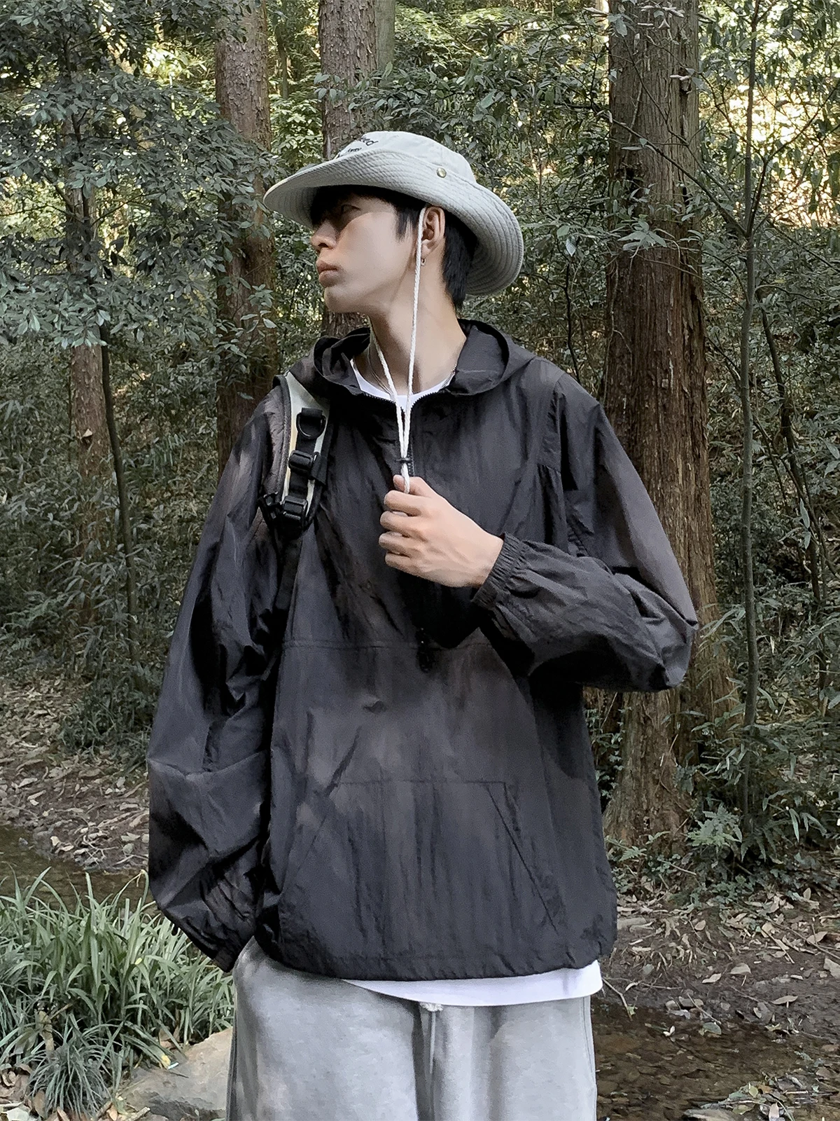 

Мужское кожаное пальто-тренч в американском стиле, свободного кроя, черное, с карманами на молнии, осеннее, молодежное, уличный стиль, тренд, повседневное