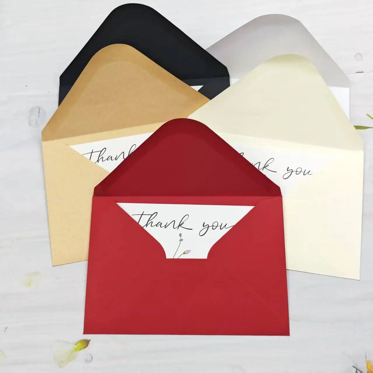 

50pcs/lot White/Black Envelope 120g Paper 16x11cm Postcard Giftbox Message Packaging Invitation Wedding Stationery