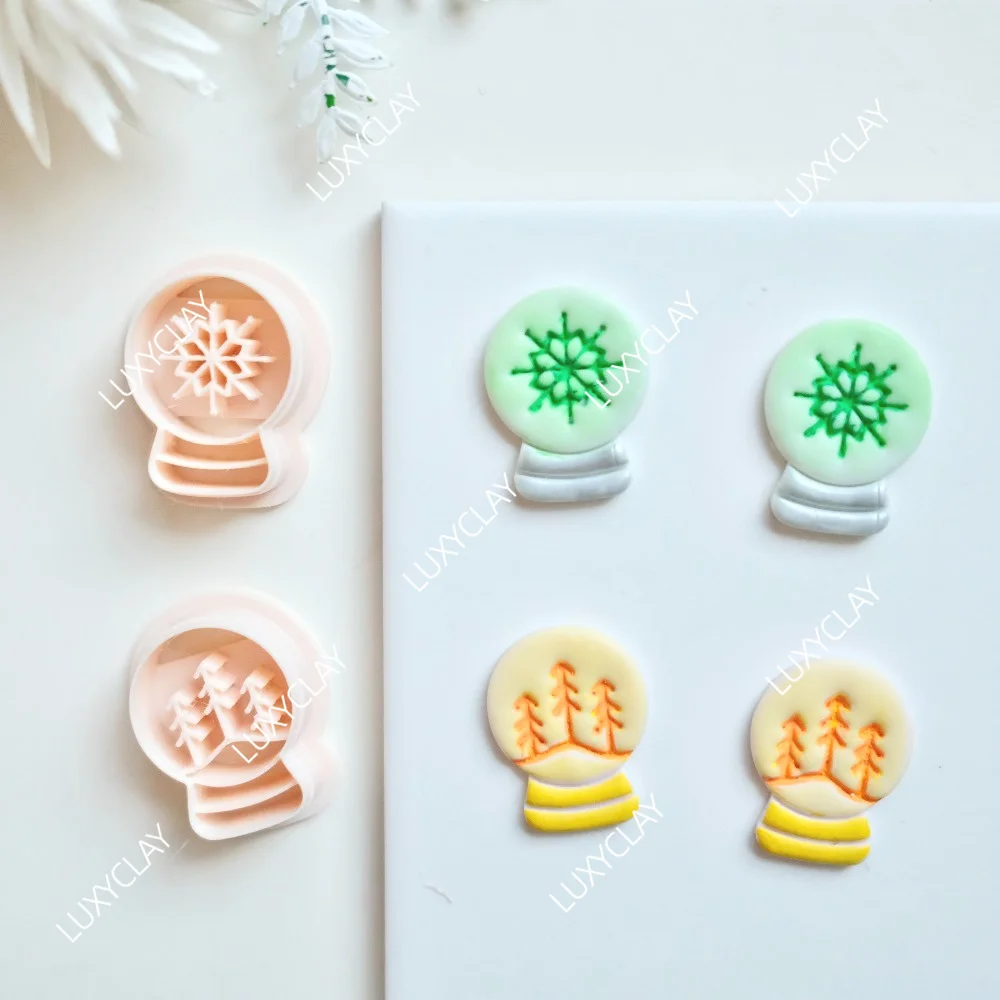 2pcs/set Christmas Themed Snow Globe with Snowflake & Tree Shape Polymer Clay Cutters for Pendant Jewelry & Earrings Making