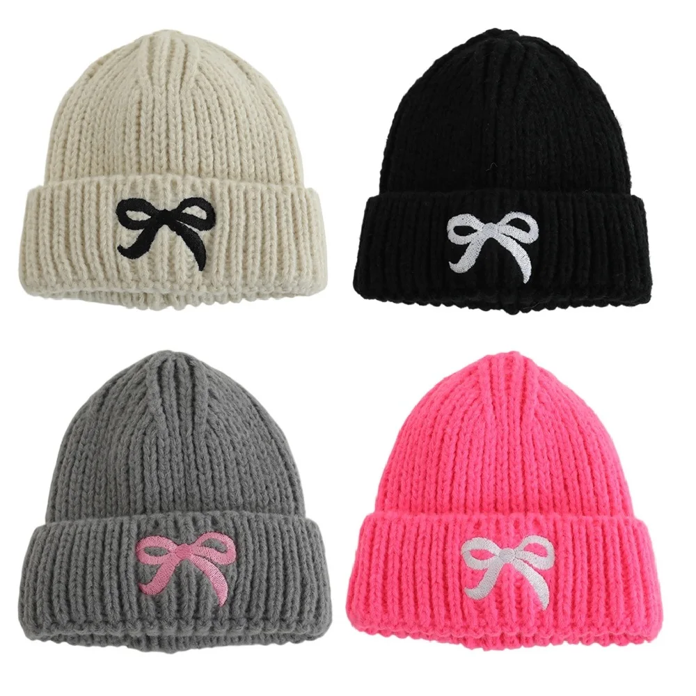 蝶ネクタイ付きの刺繍ニット帽,1〜3歳の子供向けの暖かい帽子,秋と冬の新しいファッション