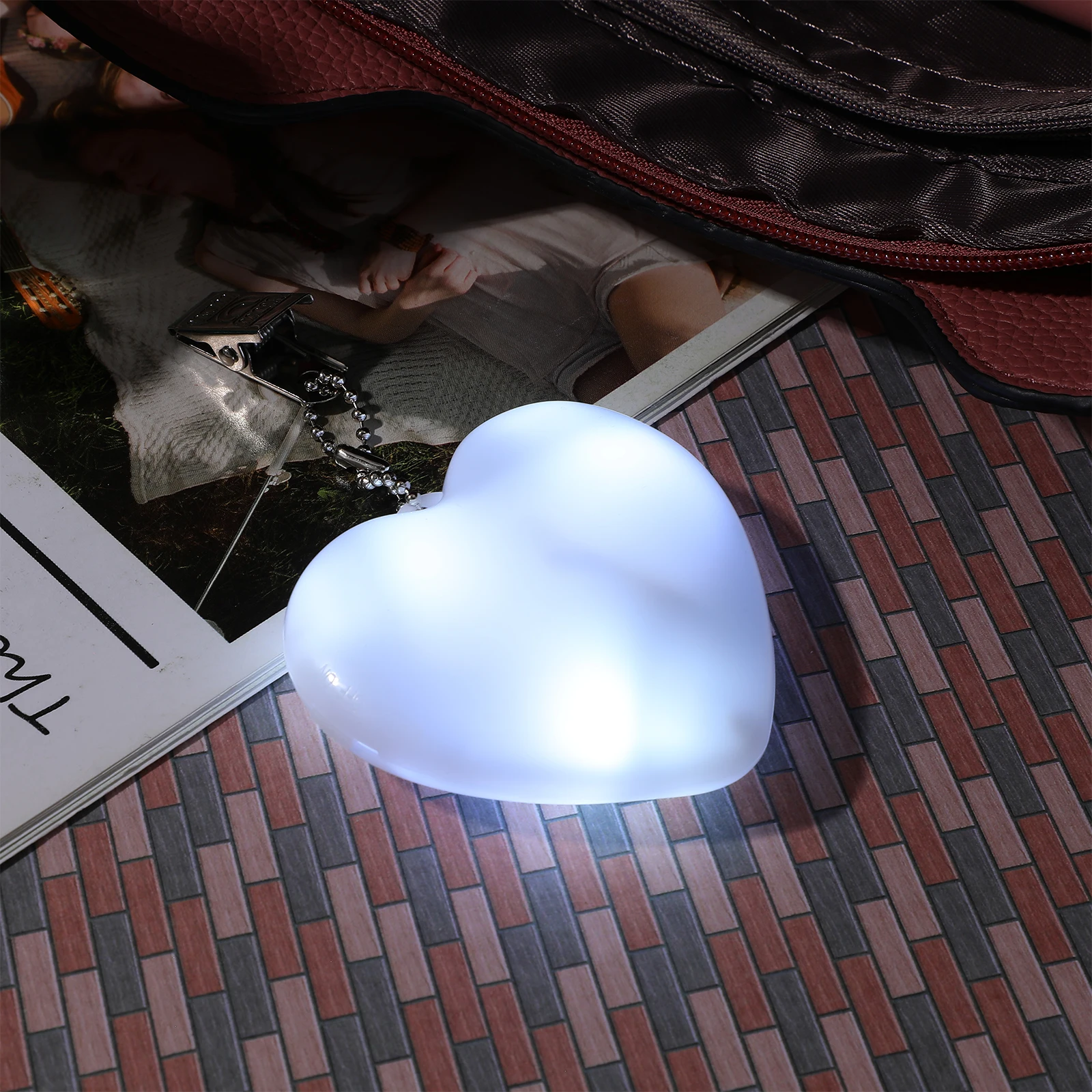 

Led Purse Light Powered Handbag Touch Lamp Heart Night Light Small Portable Keychain Rechargeable Lamps For Women Gift