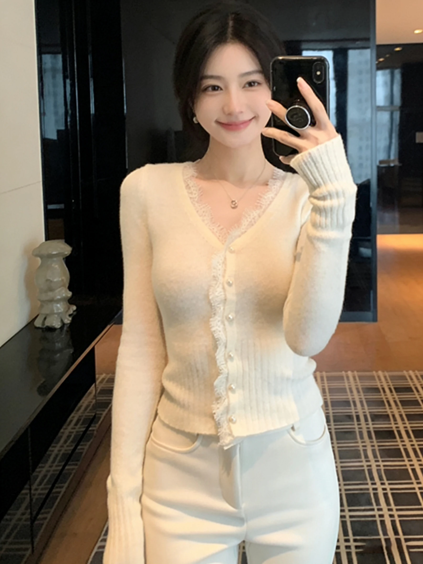 

Женский модный облегающий вязаный кардиган с кружевной отделкой, V-образным вырезом и длинными рукавами, белый