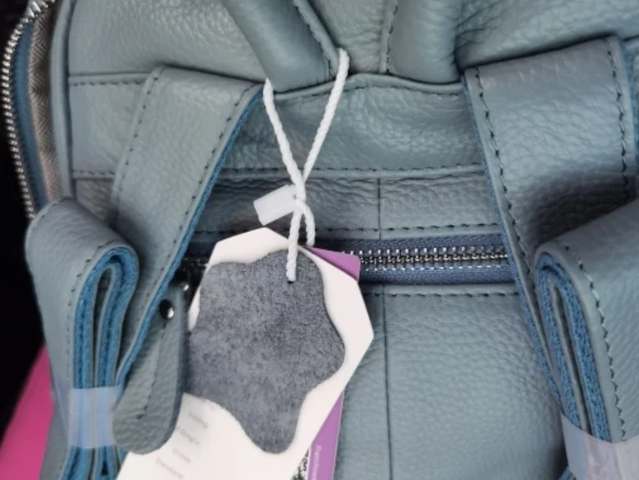 Zency Damen-Rucksack aus 100% Echtleder, Modischer Bronze-Rucksack mit Großer Kapazität und Vielen Taschen, Einfacher Tagesrucksack für die Arbeit – Detail 12