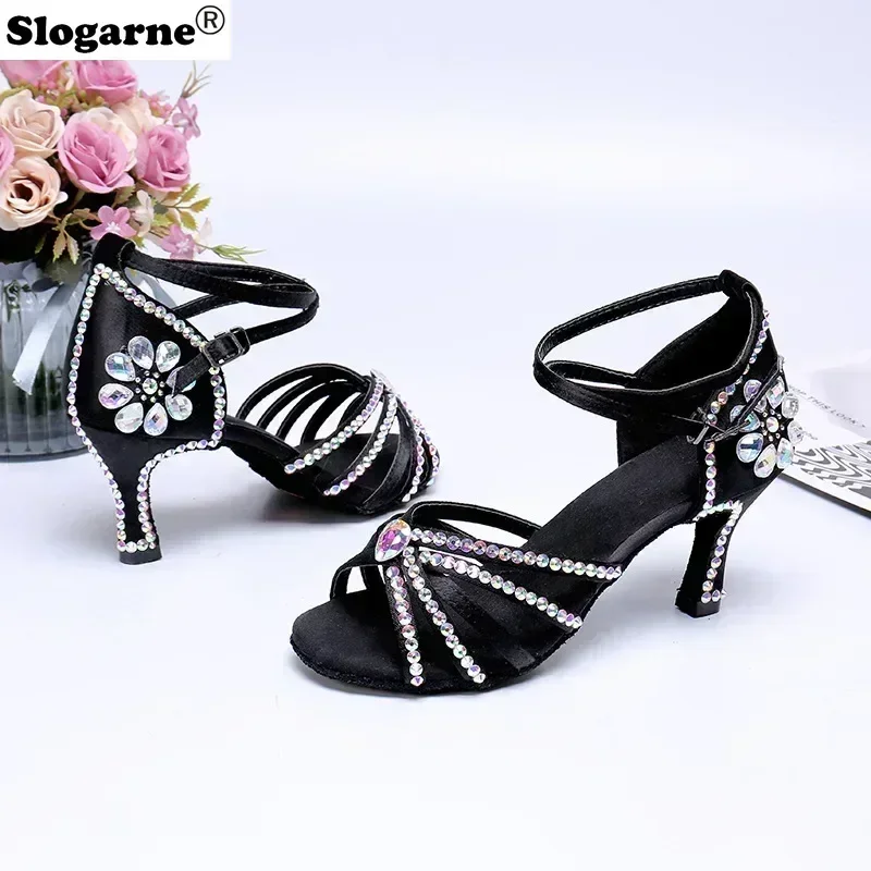 النساء الساتان حجر الراين أحذية الرقص اللاتينية السيدات الجديدة عالية الكعب مرحلة الأداء الحديثة الفالس الجاز اللاتينية أحذية قاعة الرقص
