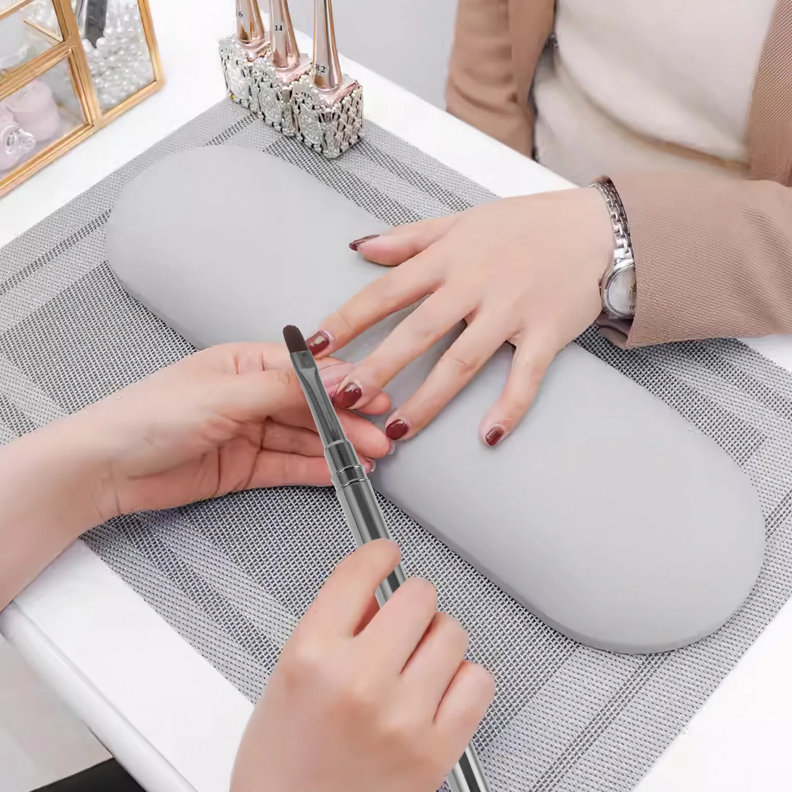 

Gun Black Round Tip Uv Gel Nail Art Brush Fiber Aluminum Handle Lightweight Comfortable Grip for Home Salon Manicure Nail