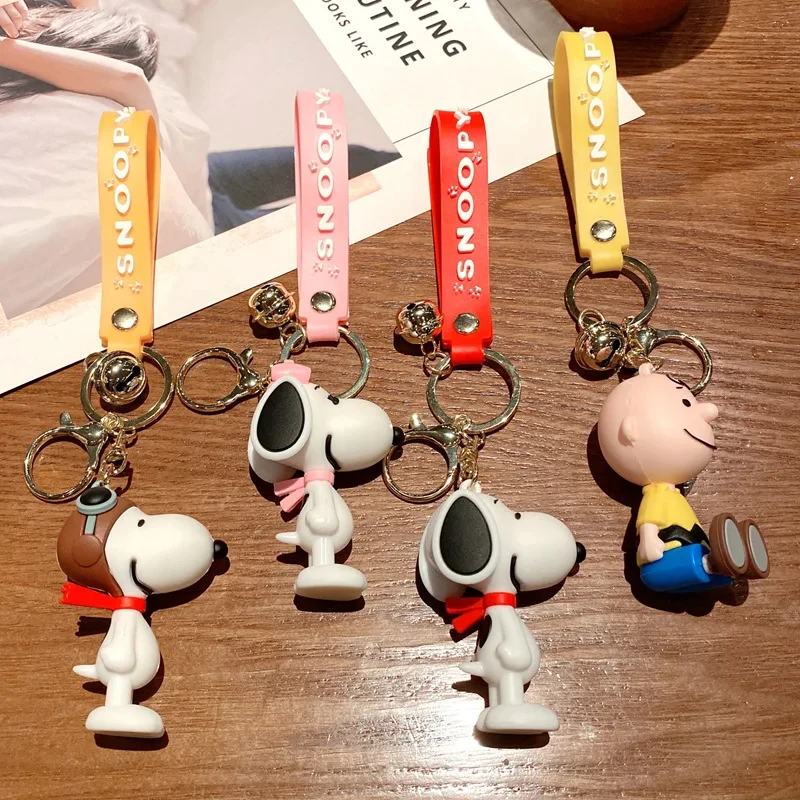 Nuovo portachiavi Snoopy bambola di cartone animato ciondolo borsa portachiavi per auto afferrare macchina per bambole piccola per le donne regalo per le donne