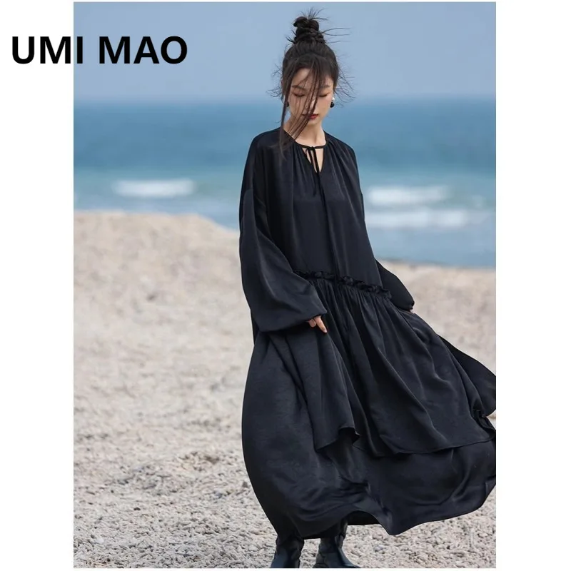 

UMI MAO Retro Palace Style Dress For Women In Spring V-neck Loose Black Long Sleeved Texture Satin Dresses Femme