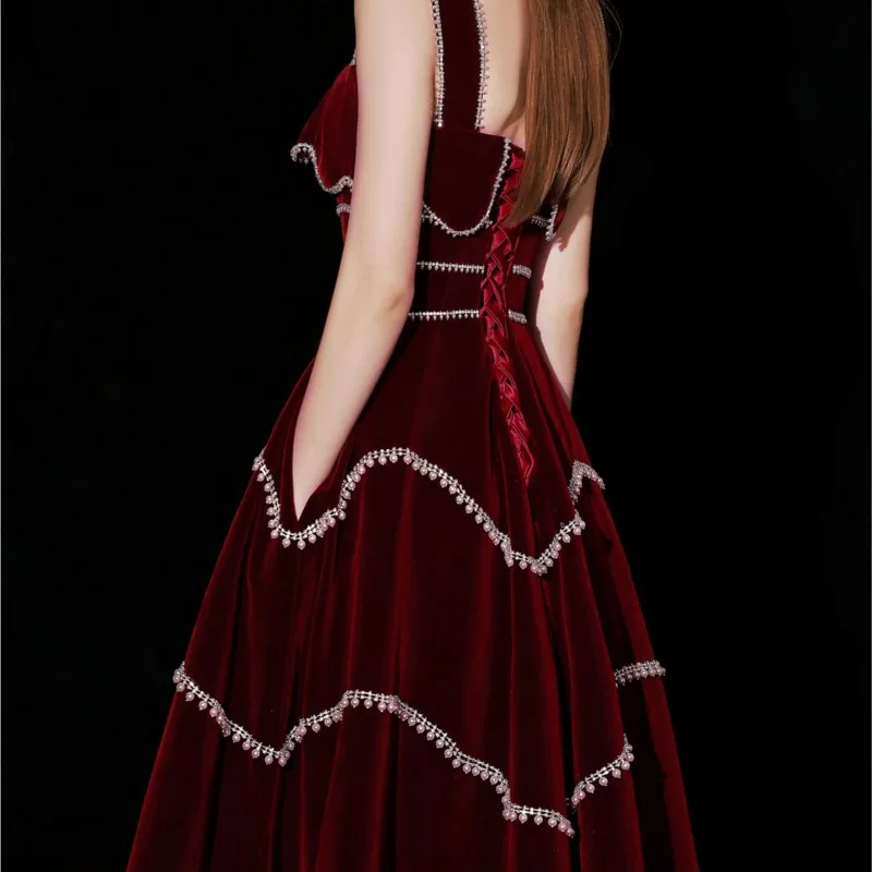 

Wine red velvet niche design Pearl Heavy industry thin new dress