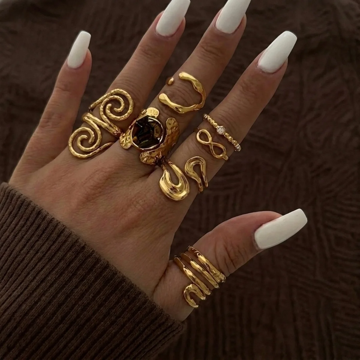 Edelstahl-Spiralring mit Lava-Infiniti-Schleifenmuster, gehämmert, für Damen und Herren, unregelmäßiger, strukturierter, geometrischer Ring, Punk-Schmuck – Detail 6