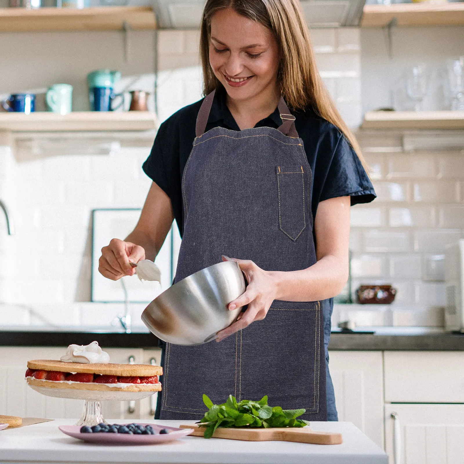 

Heavy Duty PVC Waterproof Apron Greaseproof Acid Resistant Halter Neck Sleeveless Kitchen BBQ Server Coffee Artist Use Model