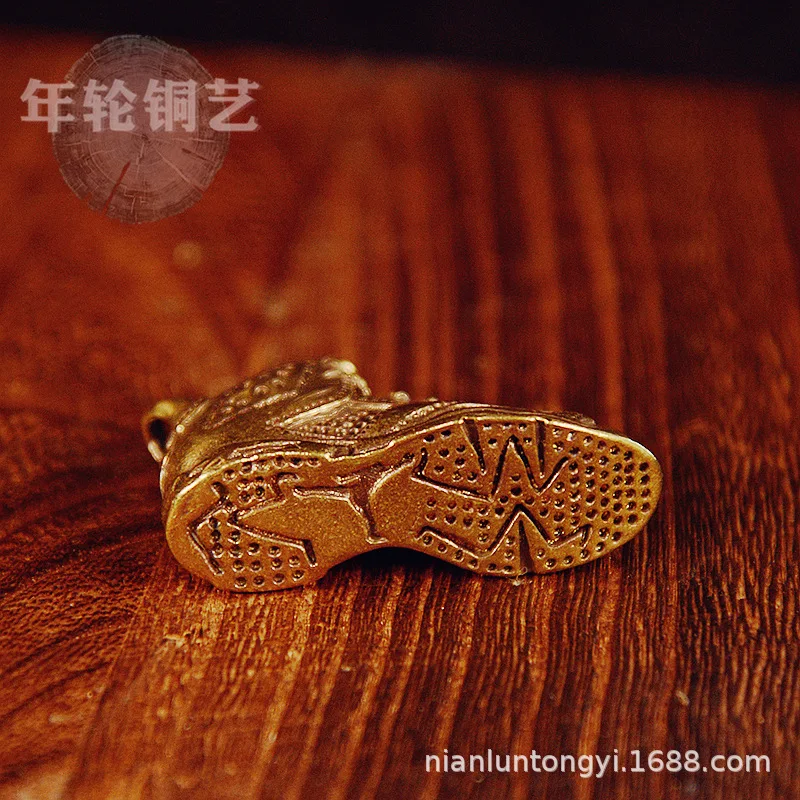 Creative Brass Air Force One AJ Sneakers Keychain Pendant Bag Decoration Street Vendor Small Brassware