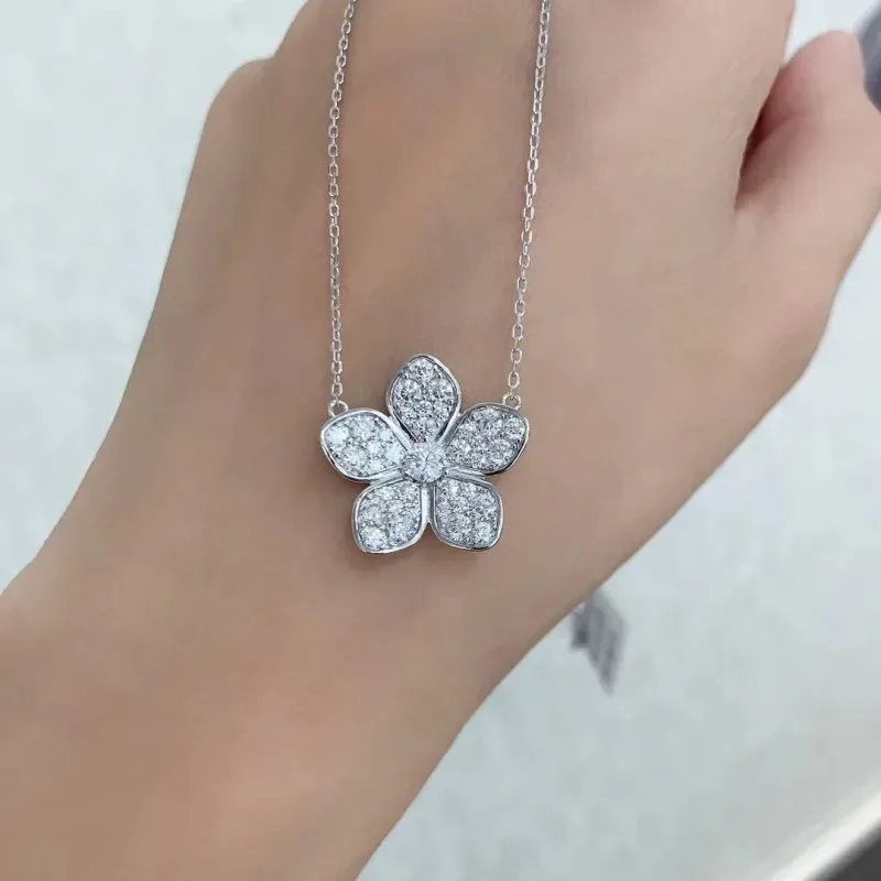 Follow Cloud Total … - image