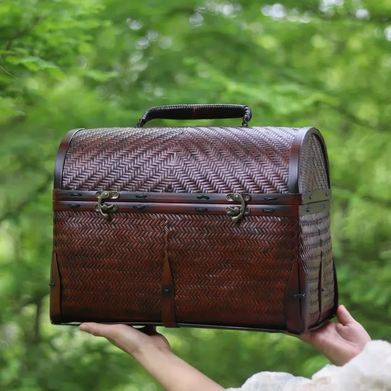 Vintage Bamboo Woven Tea Storage Box Portable Handbag Chinese Style Retro Suitcase for Puerh Cake Collection Elegant Gift