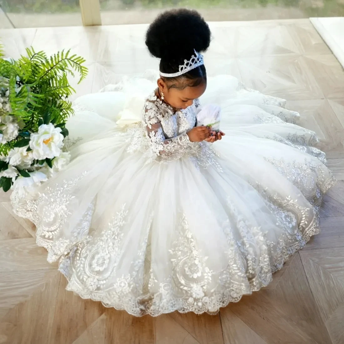 Vintage Lace Ball Gown Flower Girls Dresses for Wedding O Neck Long Sleeve Child First Communion Dress Princess Kid Formal Wear