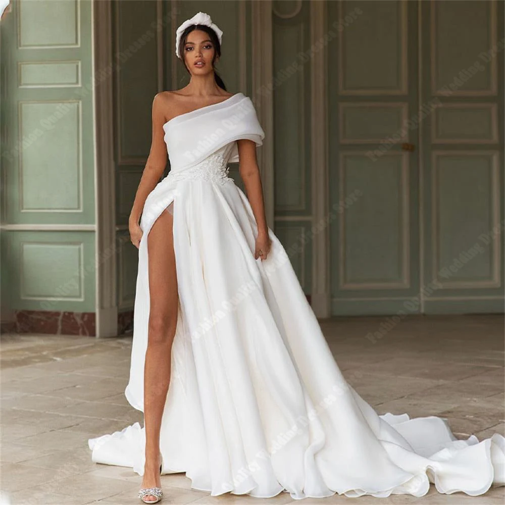 Semplicità abiti da sposa in superficie satinata abiti da sposa monospalla lisci abiti da cerimonia per la pulizia del pavimento della festa formale forcella alta Vestidos De Novia