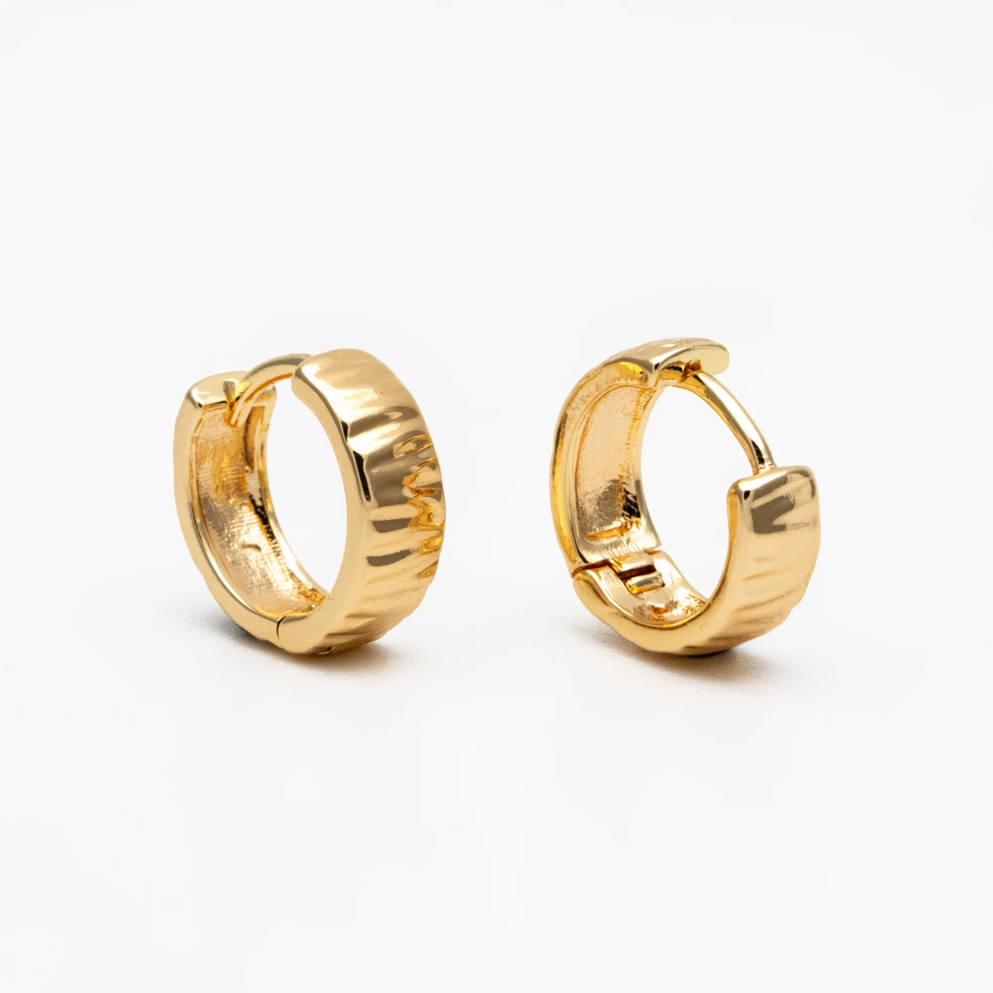 4pcs Gold/ Silver Wrinkled Hoop Earrings, Gold Huggie Earrings, Gold Hoops, Huggies (GB-4291)