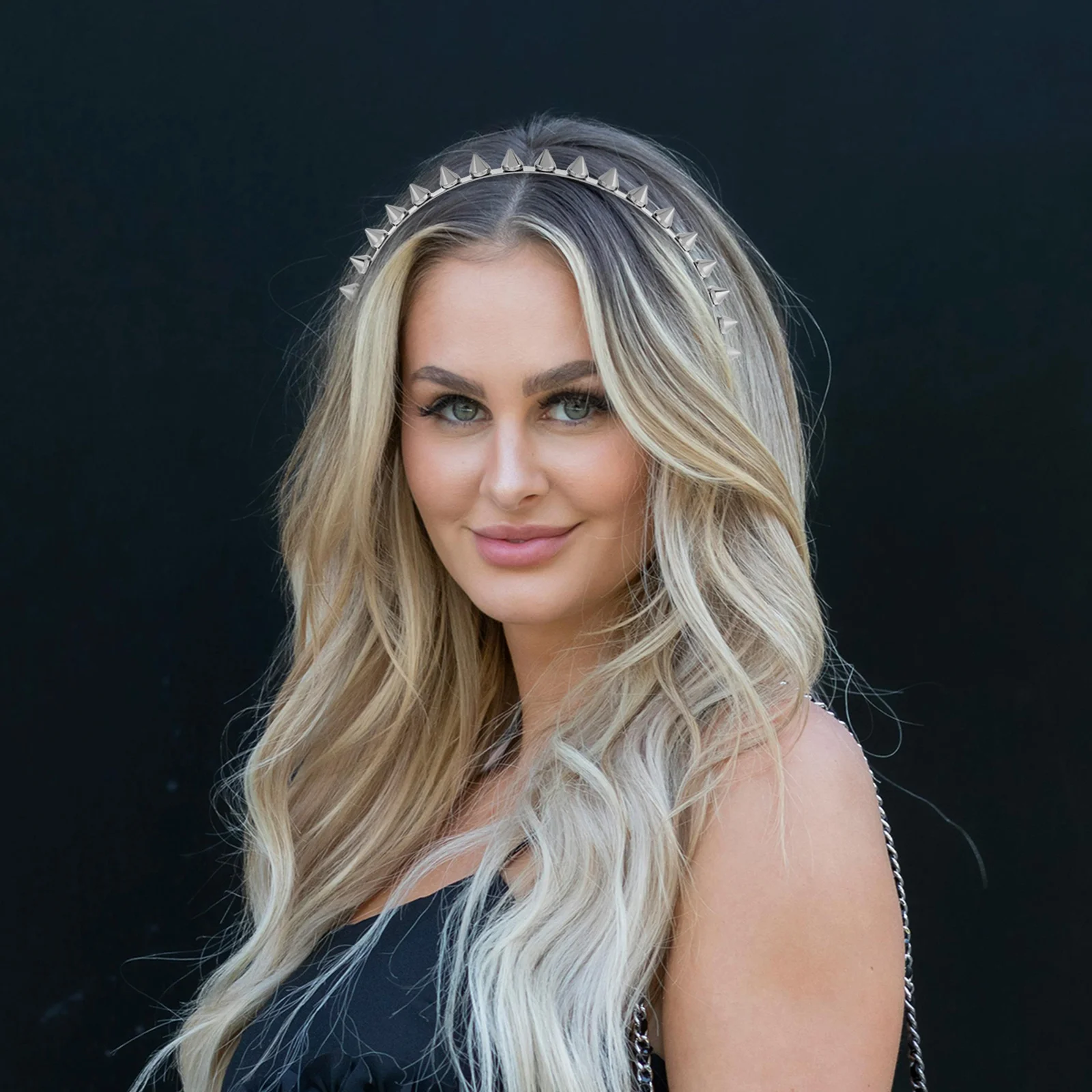 

Spiked Headband Punk Rivet Alloy Studded Metal Headwear for Women Cosplay Festival Concert Fashion Accessories
