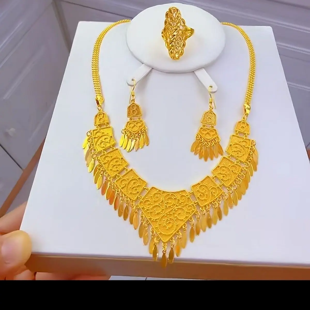 

New European French 24K Gold Plated Necklace Earrings Rings Engagement Party Women's Jewelry Set YY10664