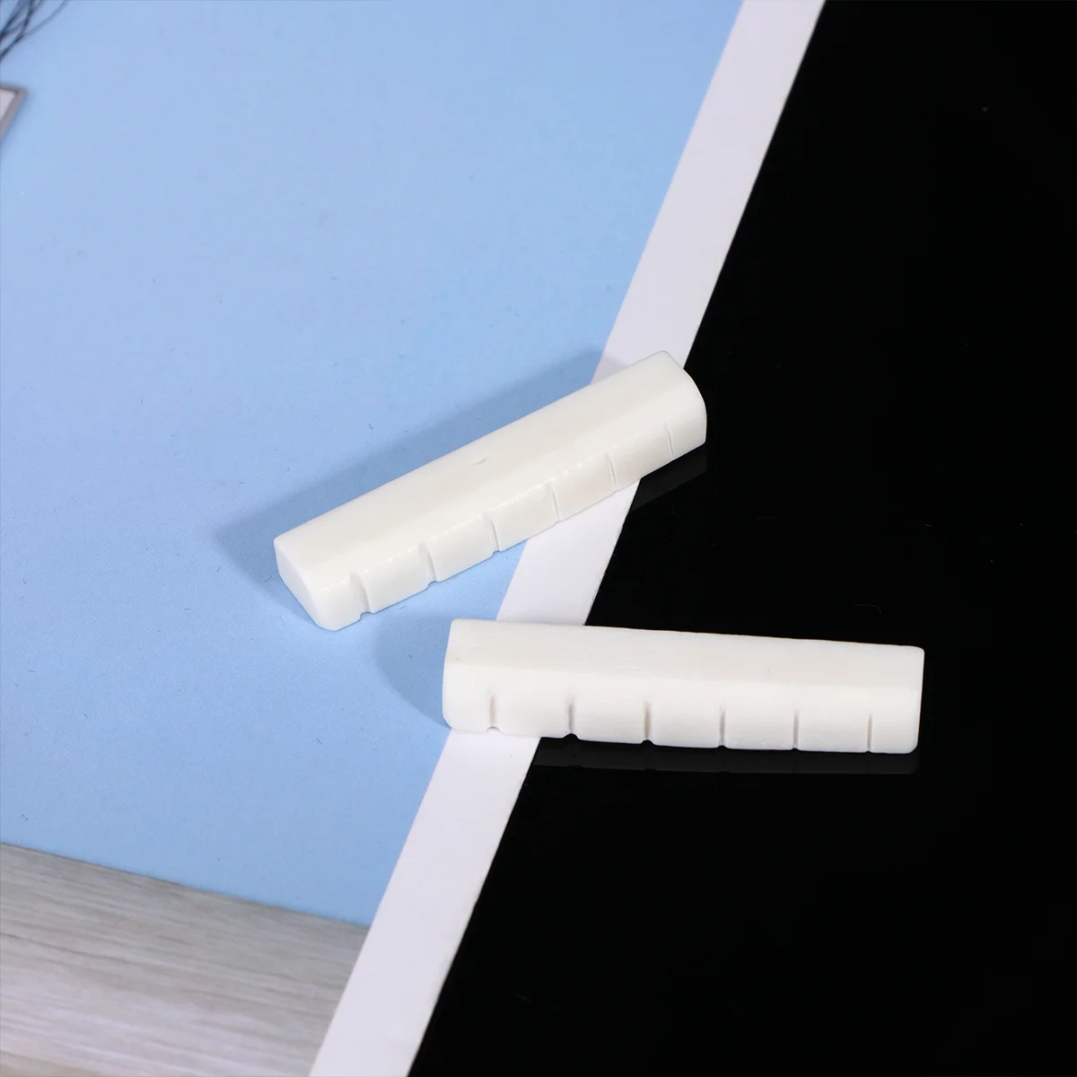 

2Sets Ox Bone Nut for Guitar Durable and Long Lasting Prevent Damage with Good Texture Musical Accessory Guitar Nuts