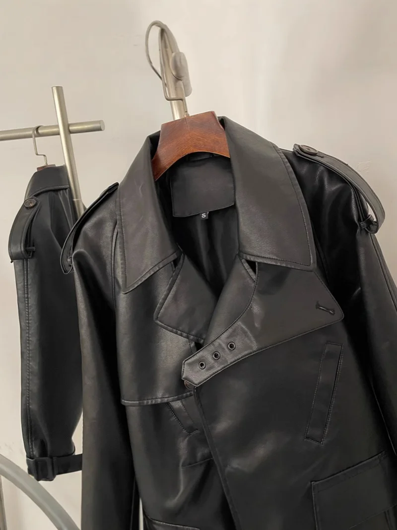 Women's High-Quality Leather Jacket 2025 Fashion Versatile Trendy Motorcycle Style Coat for All Seasons