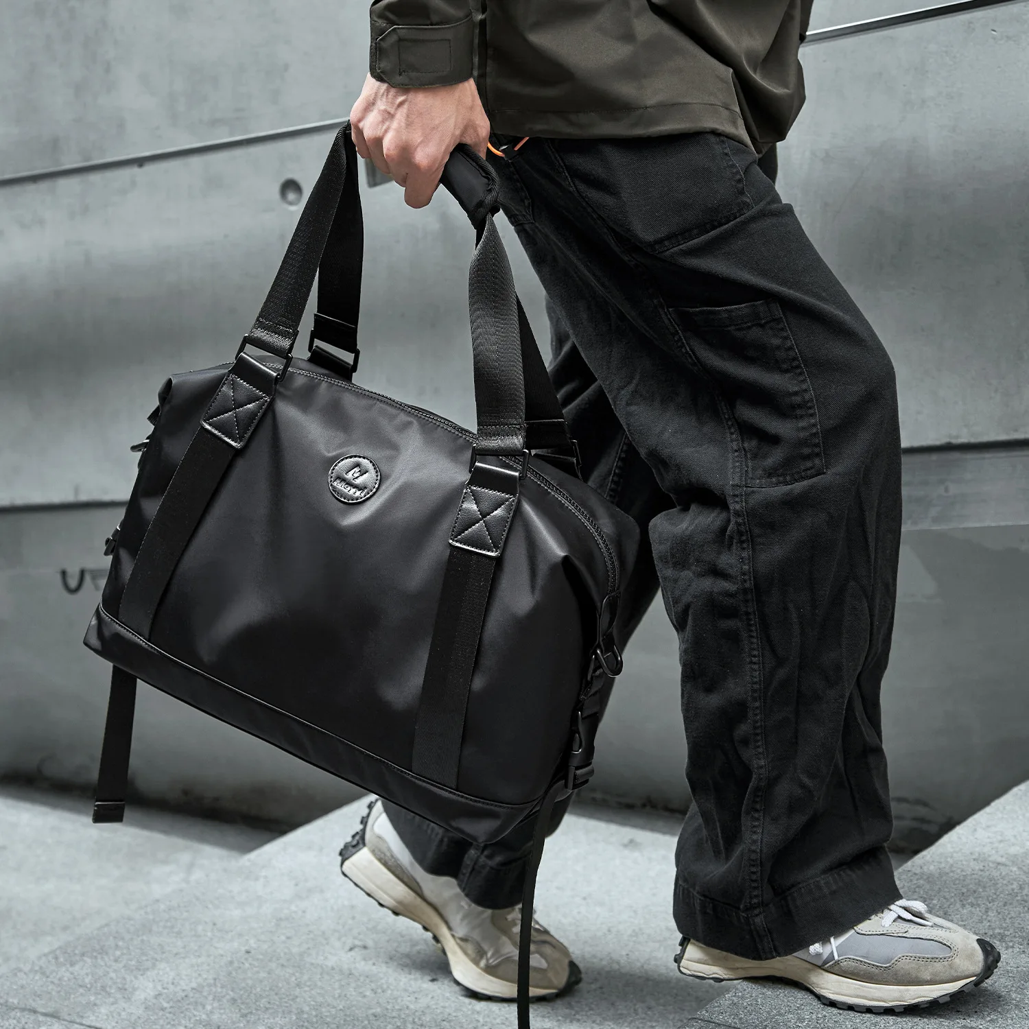 

Short Trip Travel Bags Large Capacity Shoulder Crossbody Bags For Men Storage Handbags Oxford Waterproof Gym Fitness Bags