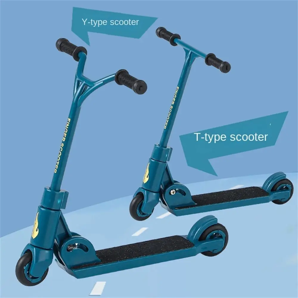 Giocattolo sportivo pieghevole Finger Scooter due ruote multicolore Mini Scooter simulazione plastica Finger Skateboards bomboniere