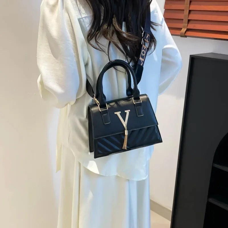 

Архитектурная квадратная сумка SS 2025 года, многосторонняя трансформируемая верхняя ручка и сумка через плечо для женщин, женские сумки-тоут «день-ночь»