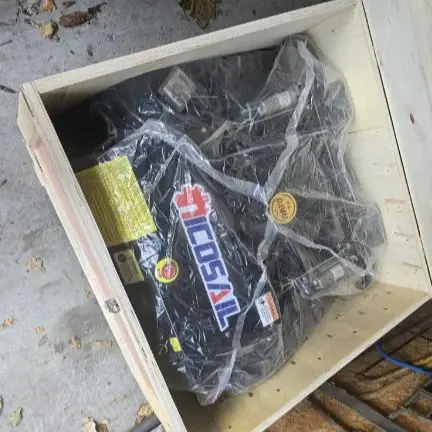 

CE EPA одобренная вездеходная газонокосилка, сельскохозяйственная газонокосилка с дистанционным управлением и резиновыми гусеницами