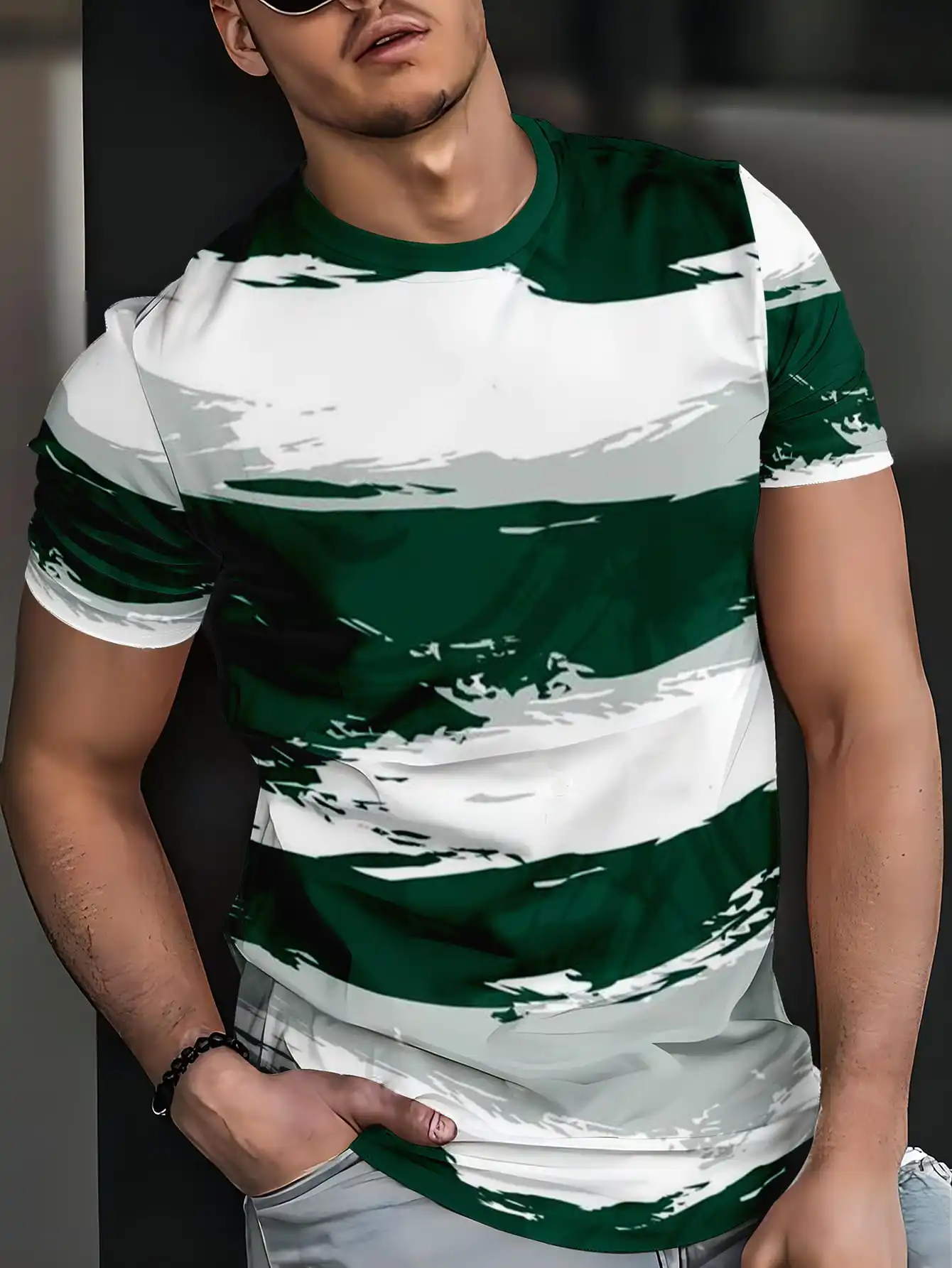 New men's short-sleeve T-shirt, loose-fitting and tailored with printed designs, versatile basic crew-neck top suitable for spri