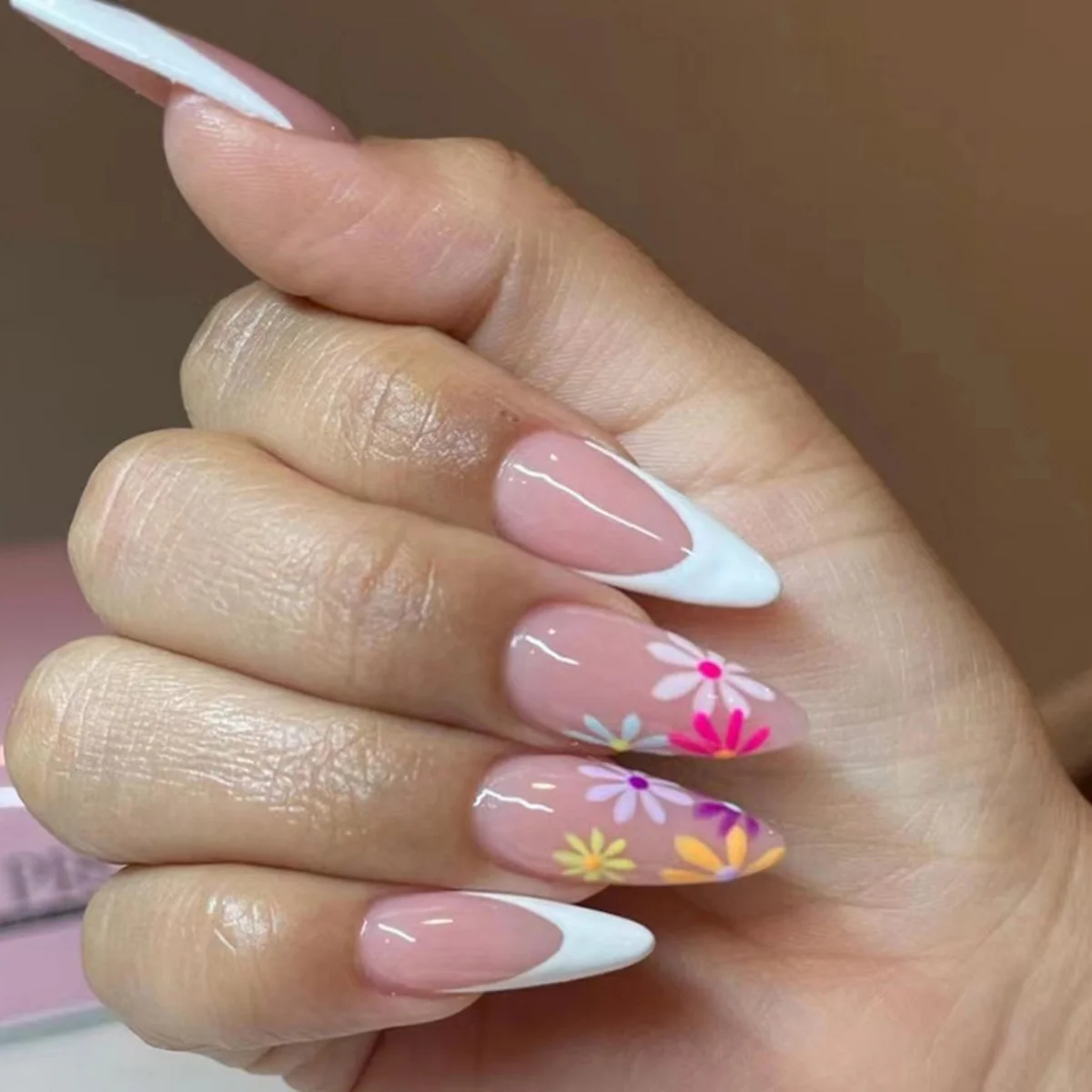 Juego de 24 Uds de uñas postizas largas de almendra, diseño de diamantes de imitación, uñas postizas, flor colorida, punta de uña francesa, manicura reutilizable