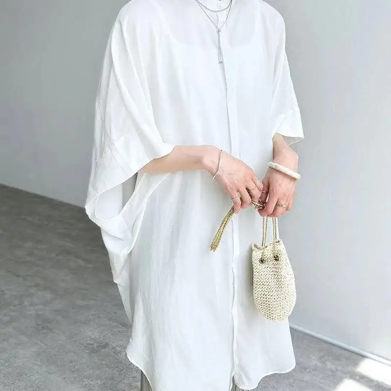 Women's Bla And White Breathable ort Sve irt Polyester Fabric Regular Fit Summer Faion Basic Color  Pattern