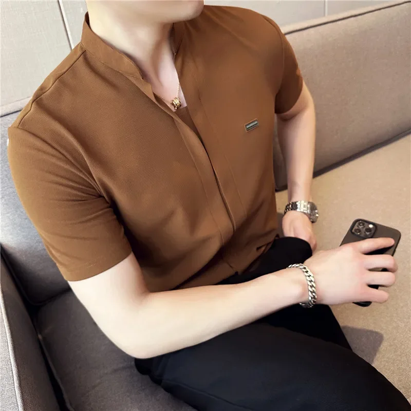 

Men's New Fashion Personality Casual Social Shirt 2023Summer Icesilk Breathable Short-sleeved Shirt with Stand Collar Streetwear