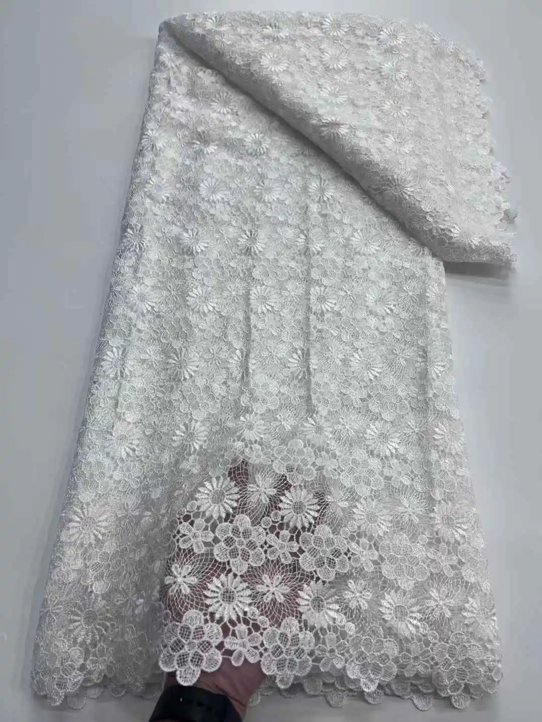 

2025 New African French Nigerian High End Guipure Lace Fabric Mesh for Embroidery Wedding Party Bride Sewing Dress