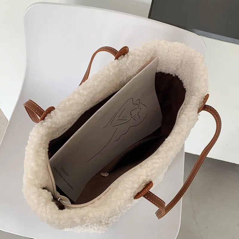 Fashionable Lambswool Plush Shoulder Bag Women Designer Faux Fur Large Capacity Handbags Woman Winter Fluffy Shopping Tote Purse