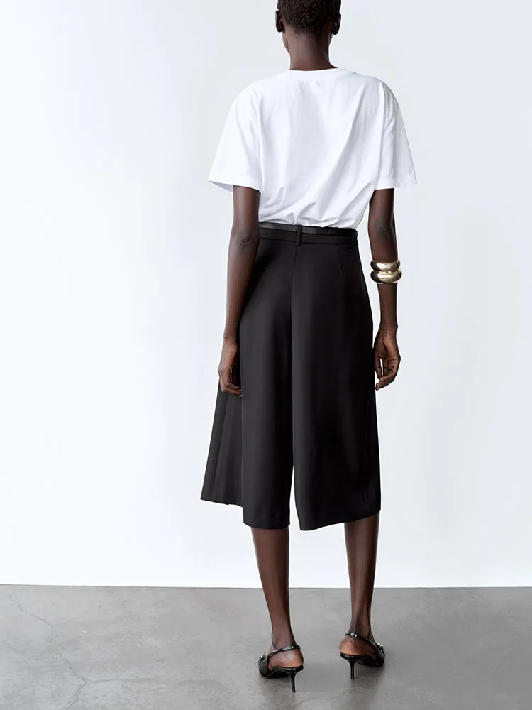 شورت نسائي طويل كاجوال جديد لموسم الربيع، بتصميم بانك عصري مع حزام خصر بسلسلة، متعدد الاستخدامات بخصر مرتفع وساق مستقيمة