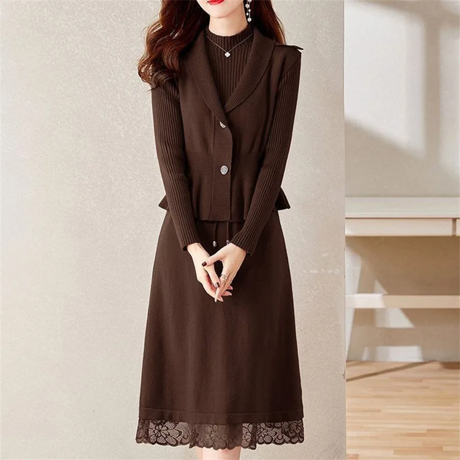 

Knitted Sweater Two-Piece Dress for Women's Winter 2024 New Fashion Temperament and Western-Style Base Set Skirt