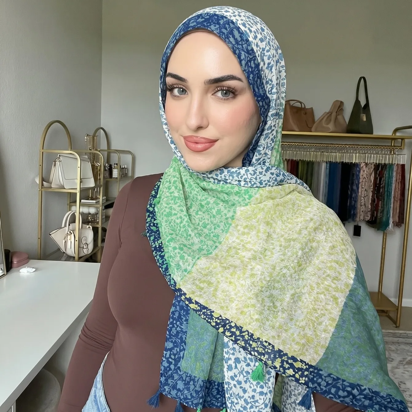 2026 Designer Brand Women Scarf Bohemia Print Lady Shawls Cotton Feeling Soft Oversize Hijabs Neck Headband Tassel Foulard