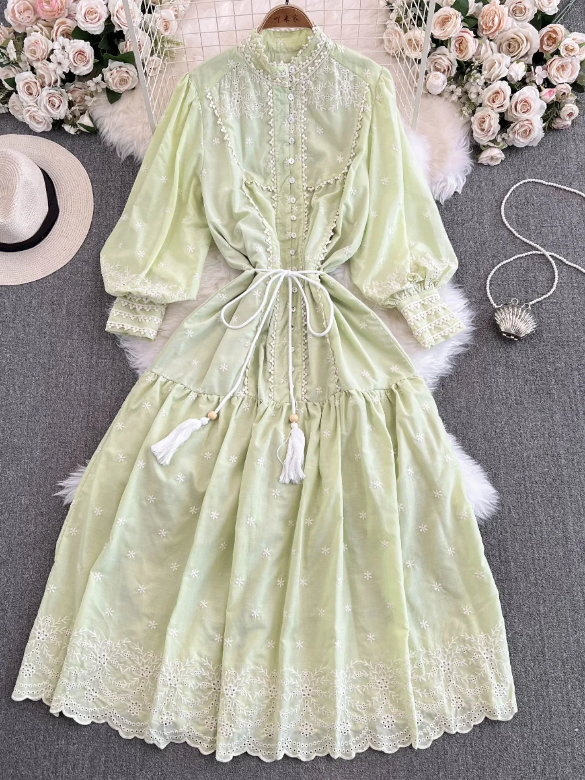 Ofallsis French Retro Court Style Stand Up Collar Embroidered Dress 2024 Women's Summer New Waist Slimming Mid Length Dresses