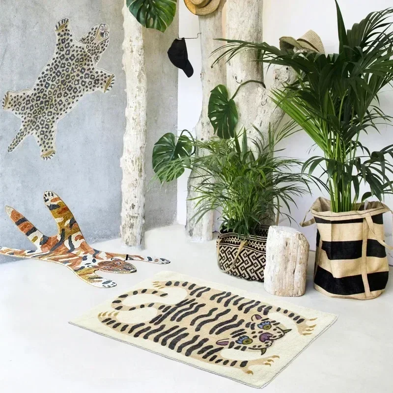 Alfombras de dormitorio con forma de leopardo para niños, decoración del hogar, ligeras, de lujo, minimalistas, lindas, dibujos animados, IG,