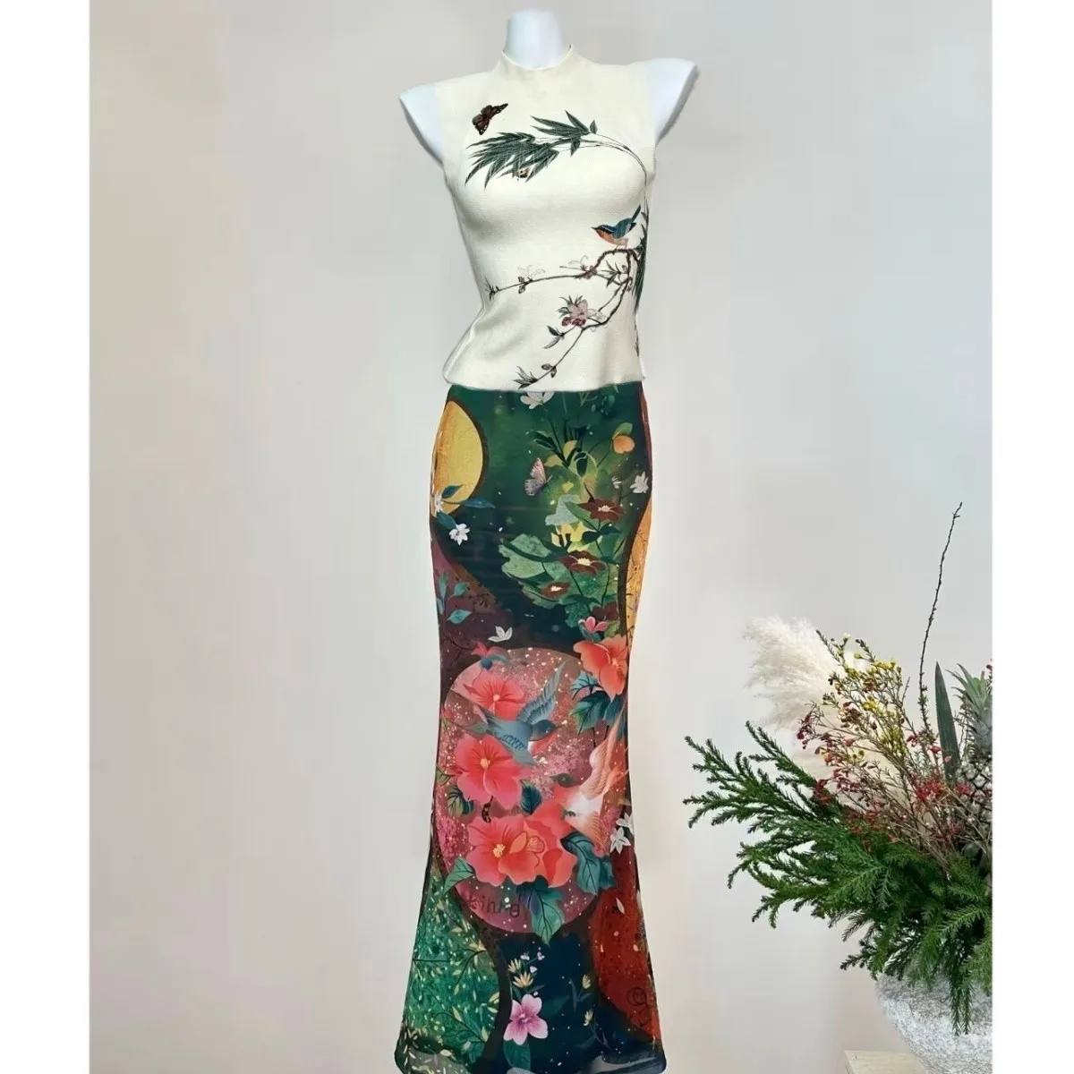 New Chinese-style Retro Folk Art Floral Bird Pattern Stand-up Collar Sleeveless Top Fishtail Length Skirt Half-length Skirt Set