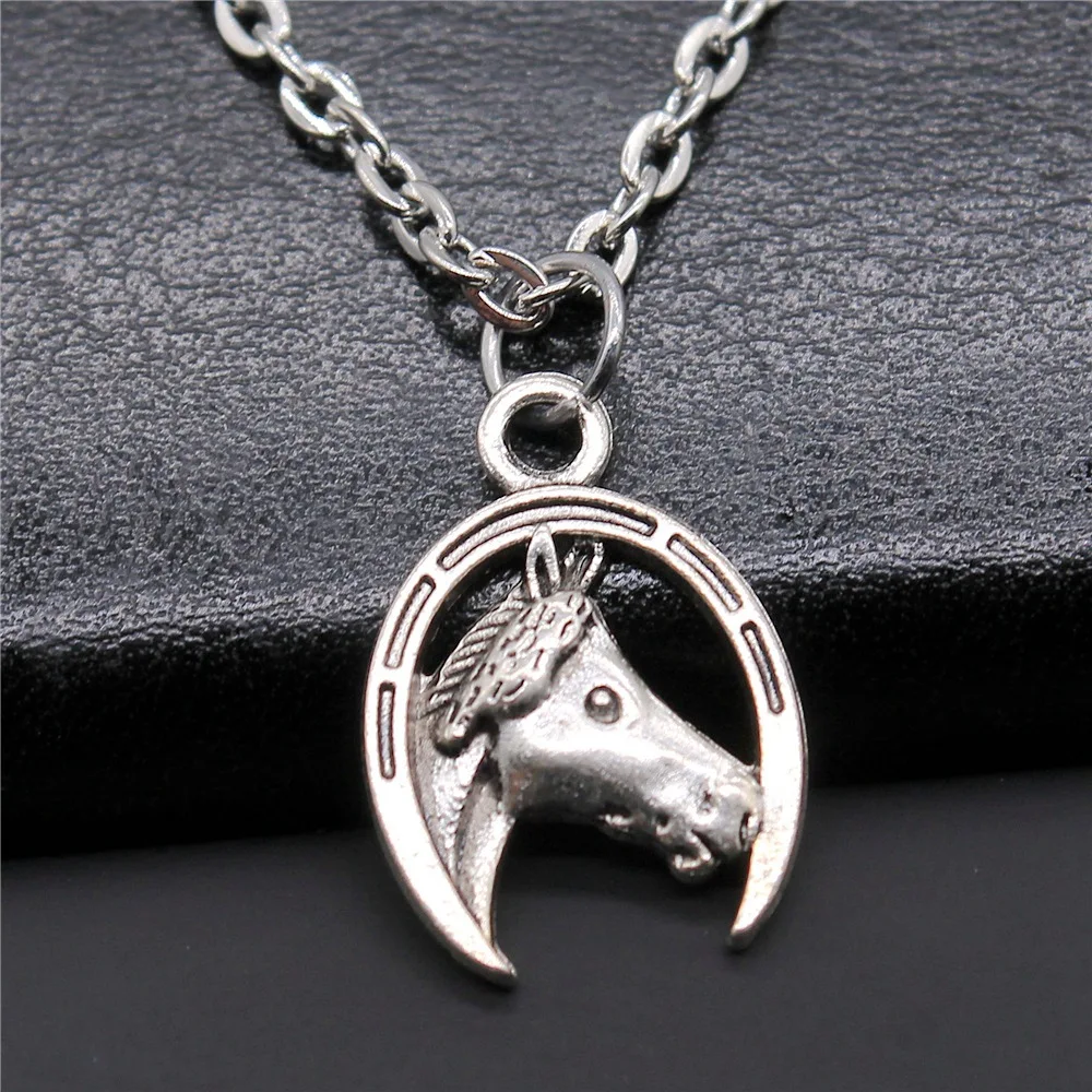 Dropshipping 2 Colors 21x15mm Horse And Horseshoe Pendant Necklace Jewelry For Women