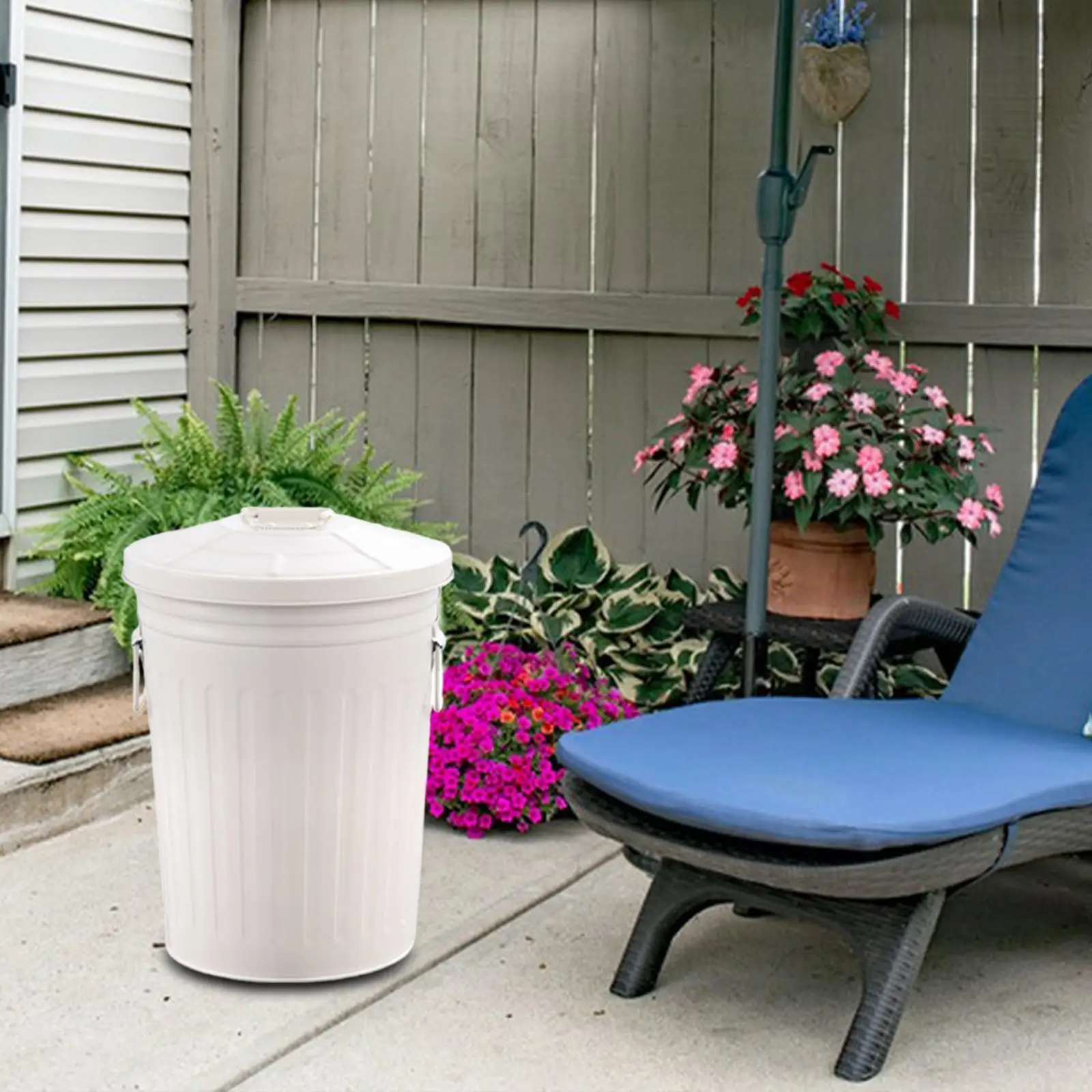 Metal Trash Can 23L Heavy Duty Decorative Sturdy Outdoor with Seal Lid Iron Garbage Can Garbage Container for Farm Garden Patio