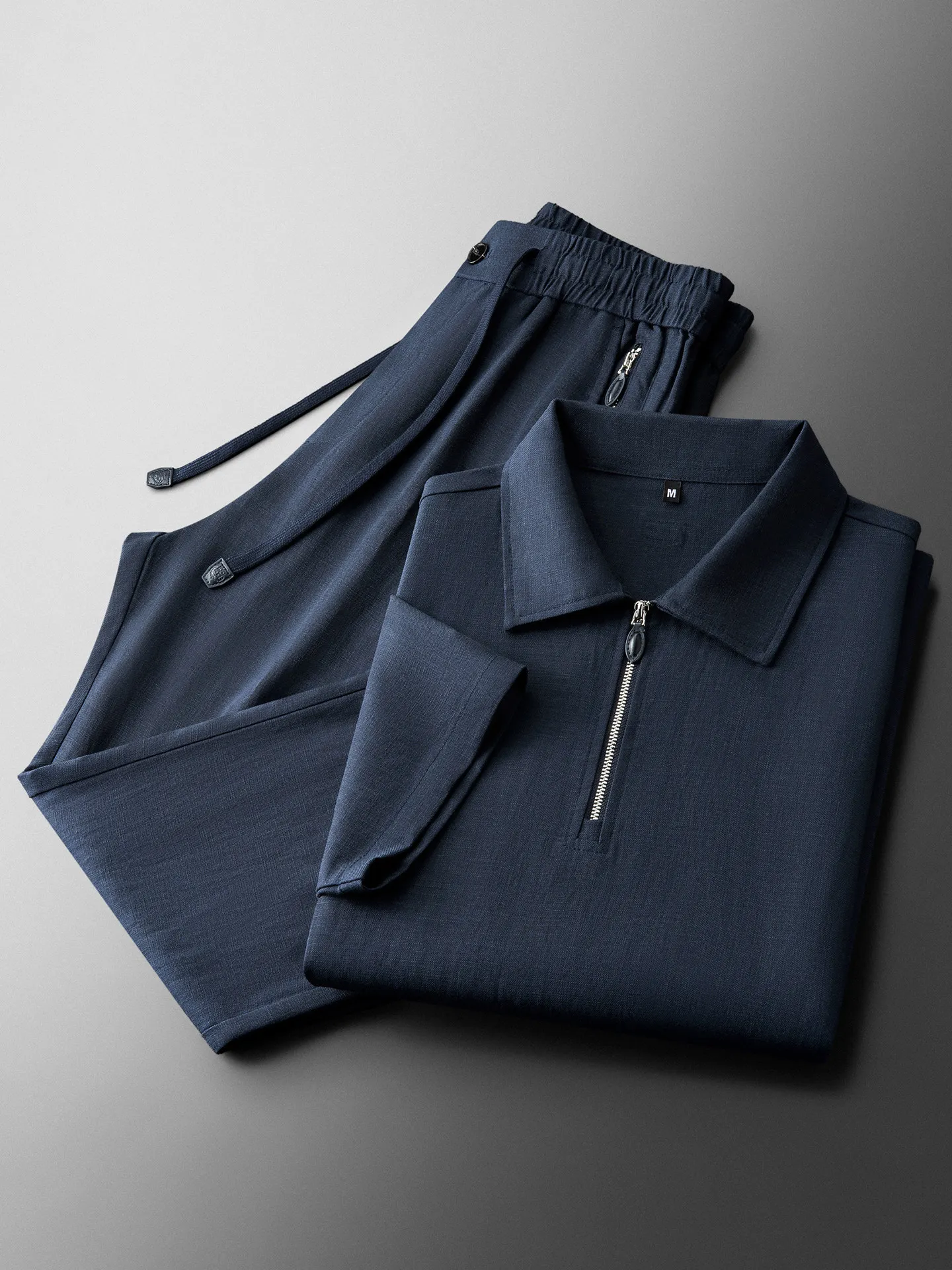 

Summer high-end texture relaxed old money style cotton-linen solid-color men's collarless half-zip casual sports suit