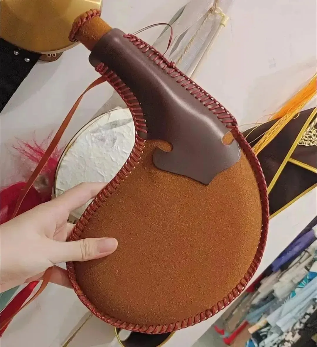 Leather Wine Flask Handmade Boat Wine Bag Traditional Water Container with Straps Mongolia Water Canteen Outdoor Drinkware