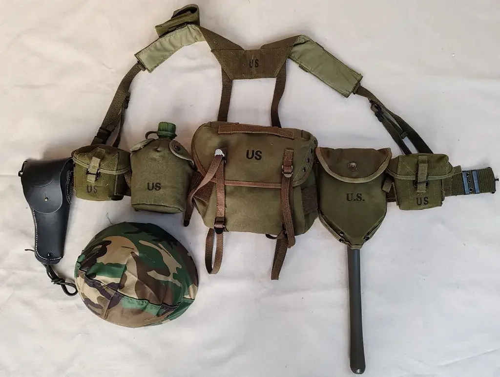 EARMY. military VIETNAM WAR WW2 US ARMY M1956 SHORT COMBAT FIELD GEAR PACKAGES Backpack M1943 SHOVEL M1 HELMET 1911 E SET