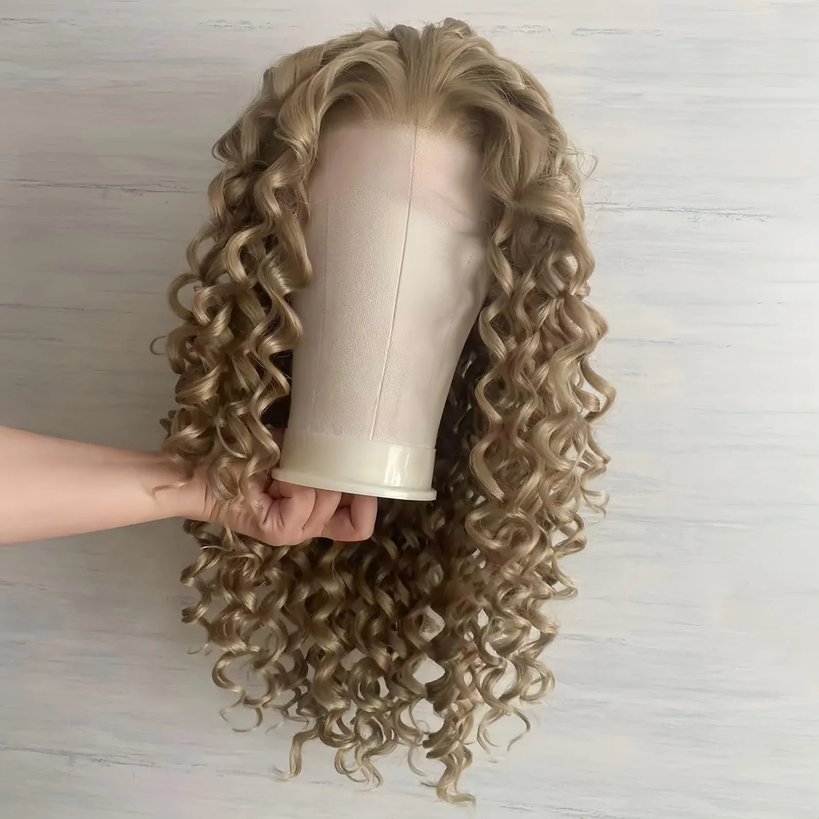 Thumbnail 2 - #18 Latest Trendy Wigs Offers