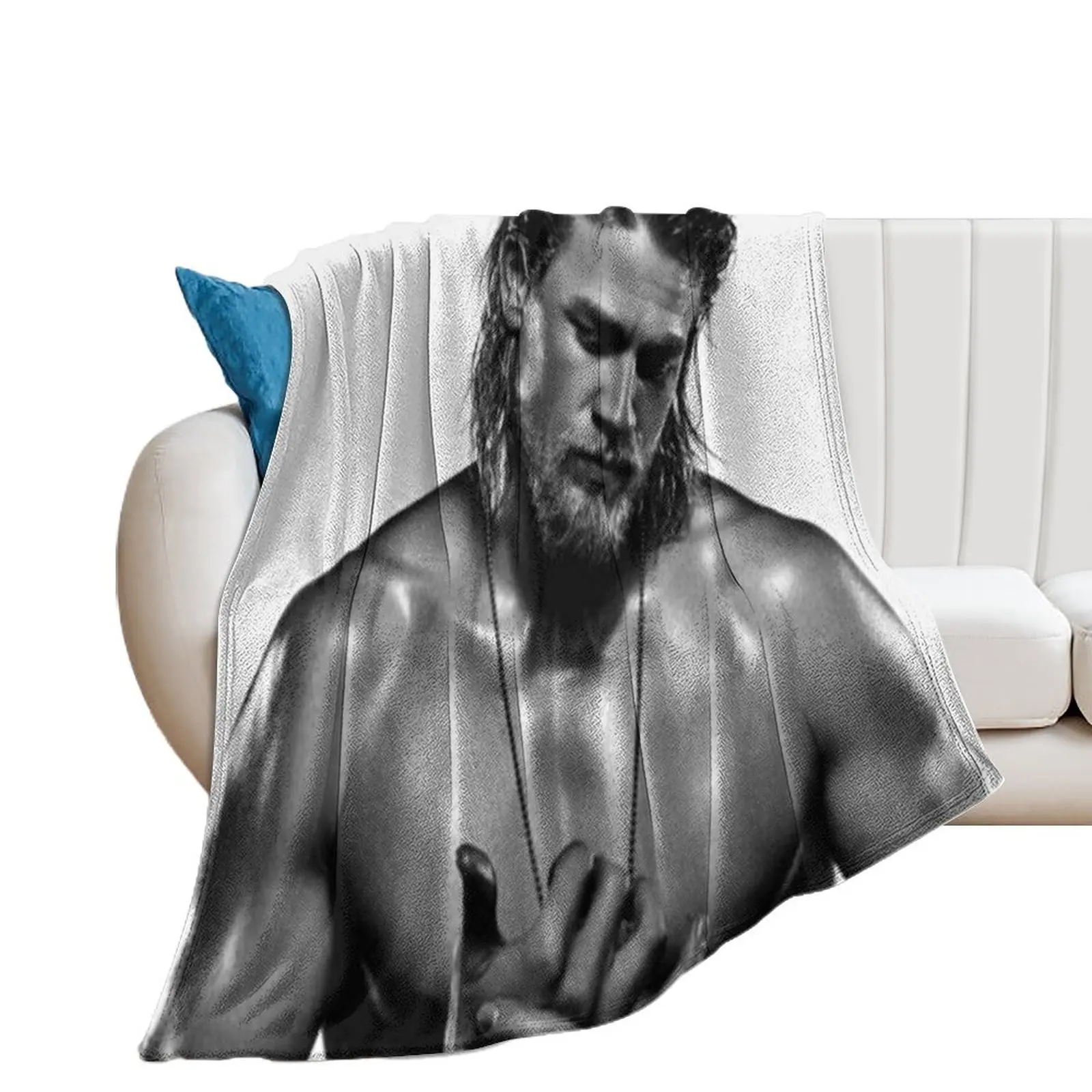 

charlie hunnam Throw Blanket Summer Beddings Moving Polar Bed Blankets