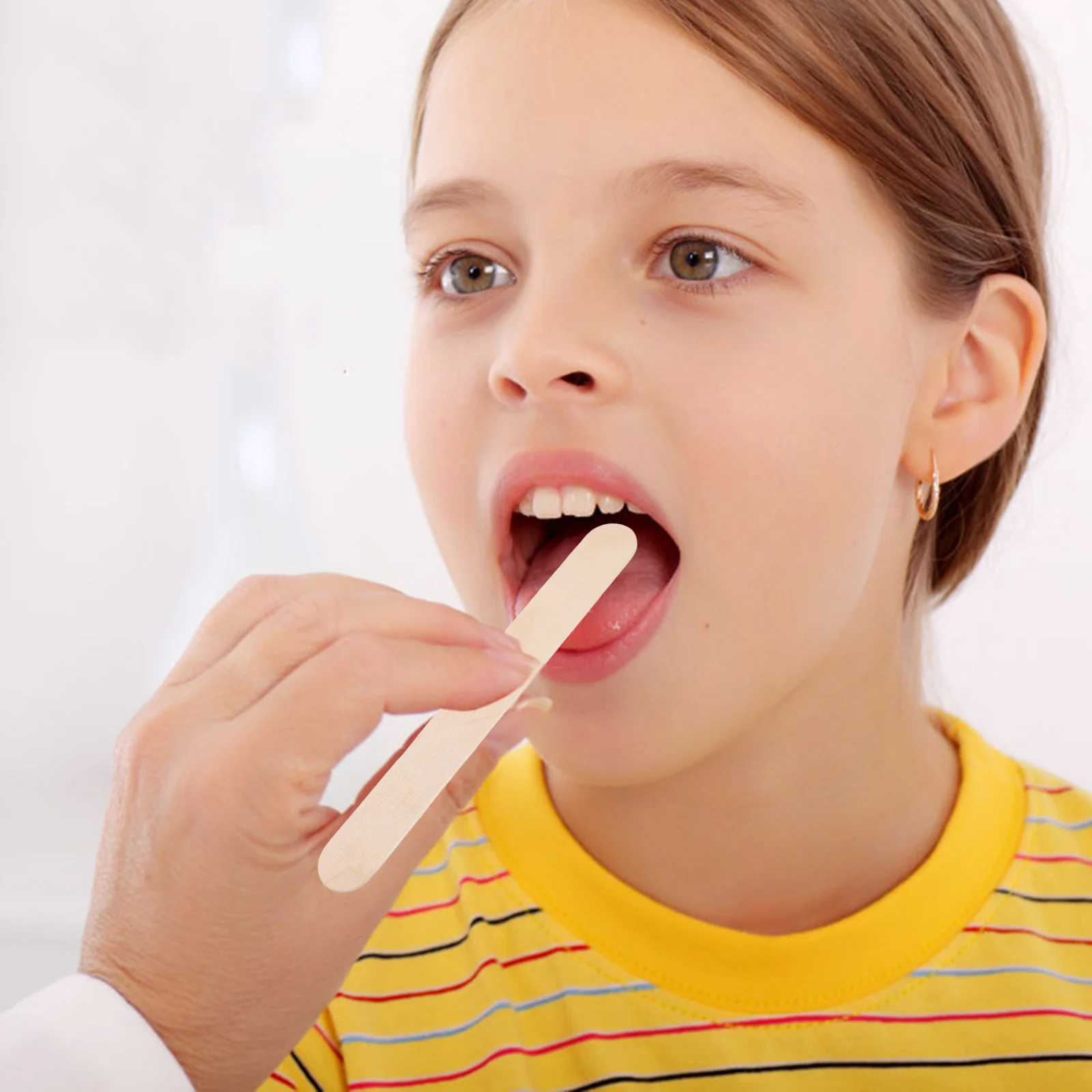 

100Pcs Wooden Tongue Sticks Individually Wrapped Multipurpose for Medical Use Crafting Wax Application Tongue Sticks for Women