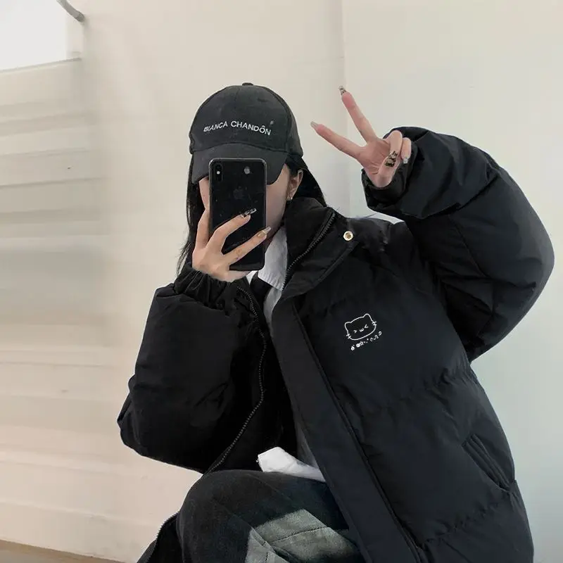 

Новые женские пуховики-парки: непромокаемые, с диагональным ромбовидным узором, в стиле сафари, с эффектом пушистости, из привлекательной ткани в стиле Varsity, с воротником-стойкой.