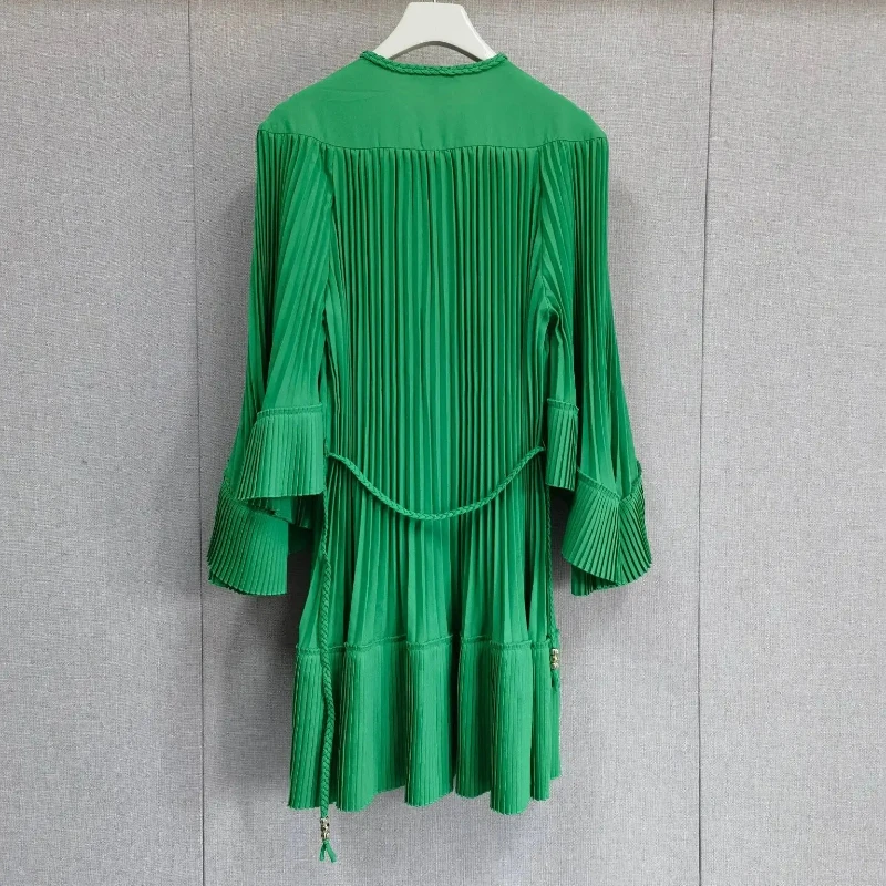 

Женское модное зеленое мини-платье на весну-лето, с V-образным вырезом на шнуровке и расклешенными рукавами в плиссированном коротком халете